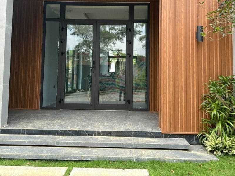 Gỗ nhựa ốp mặt tiền