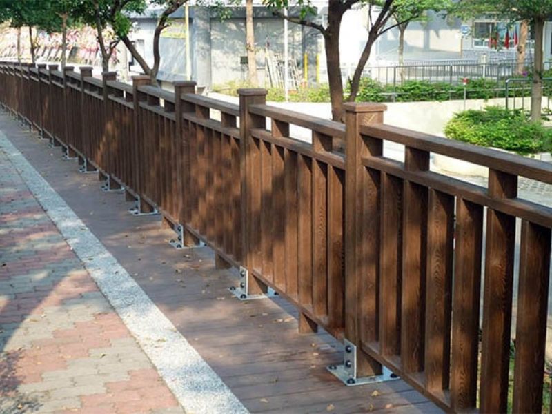 Mẫu lan can gỗ ngoài trời đẹp