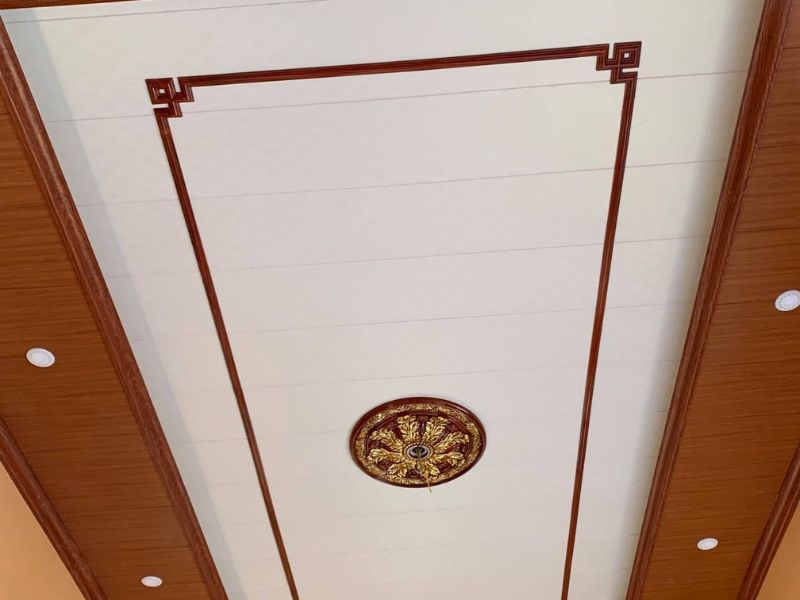 Mẫu trần nhựa phòng ngủ đơn giản