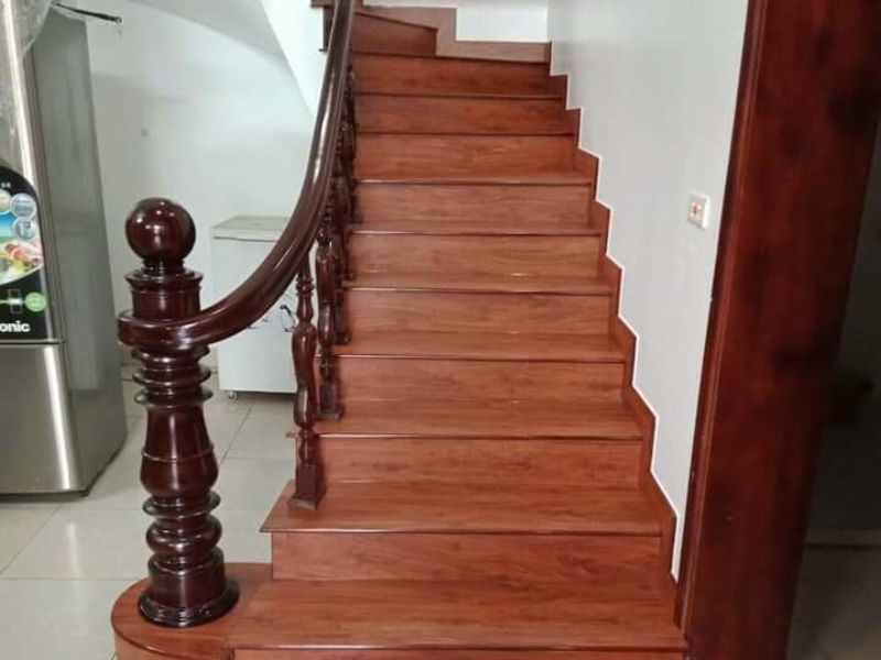 Tổng số bậc cầu thang nhà 2 tầng