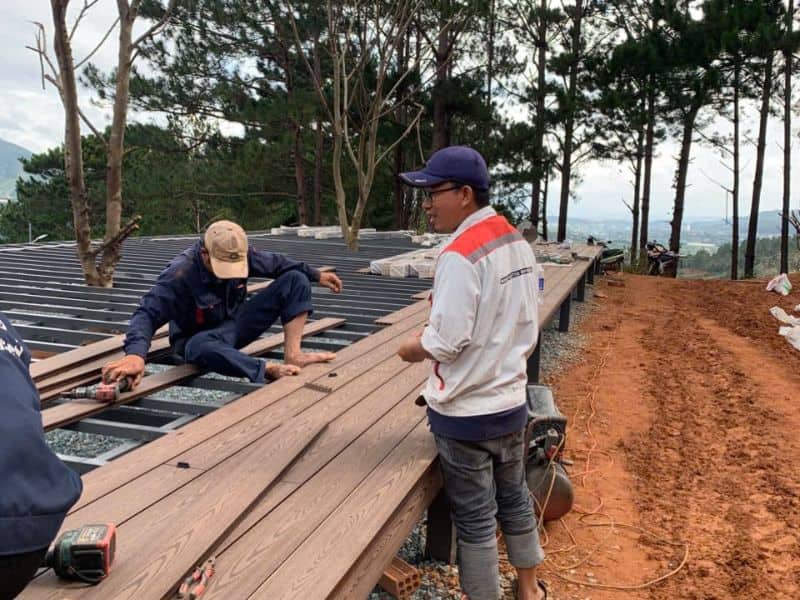 báo giá sàn gỗ nhựa ngoài trời