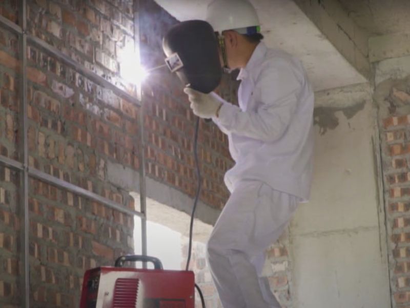 thi công ốp tường nhựa tại Hà Nội