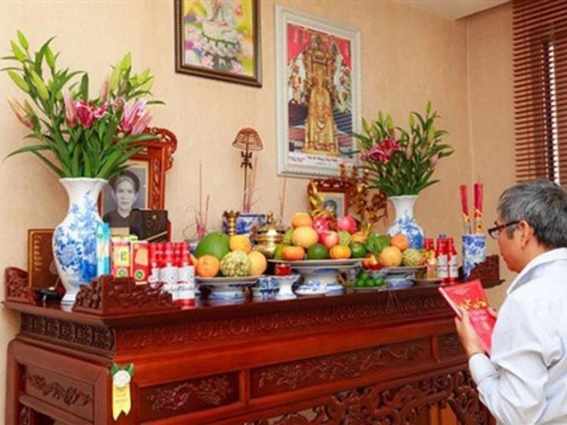 Cách hóa giải bàn thờ đối diện cửa sổ