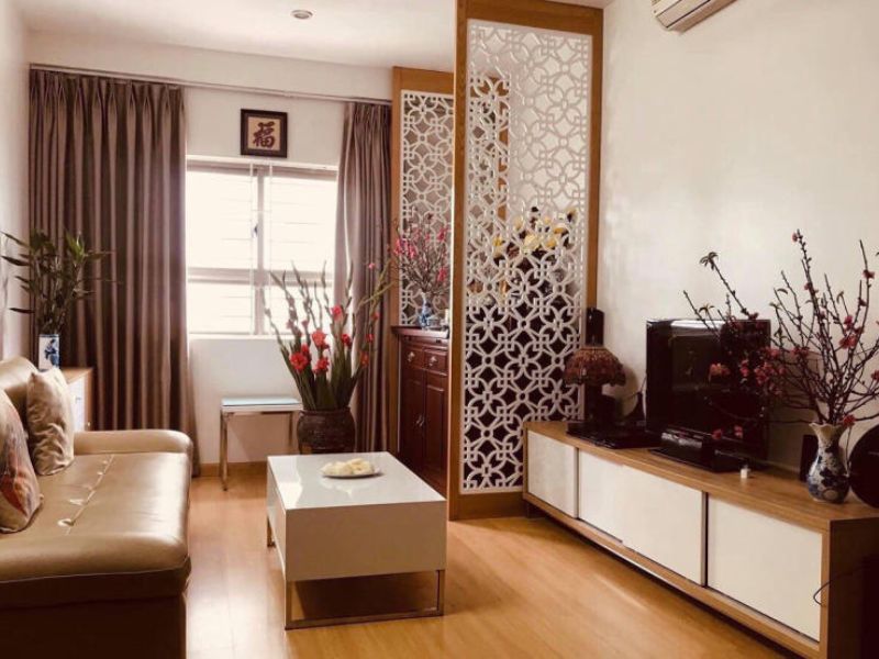 bố trí bàn thờ trong phòng khách nhà ống