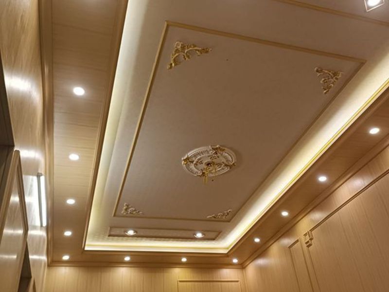 trần nhựa giả gỗ giật cấp