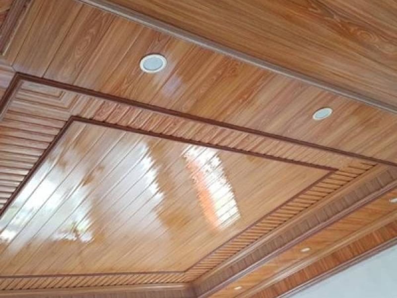 trần nhựa giả gỗ giật cấp