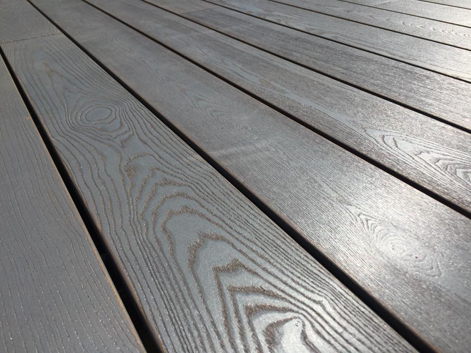 Bề mặt decking Thermo Ash trong kho ảnh Ferino