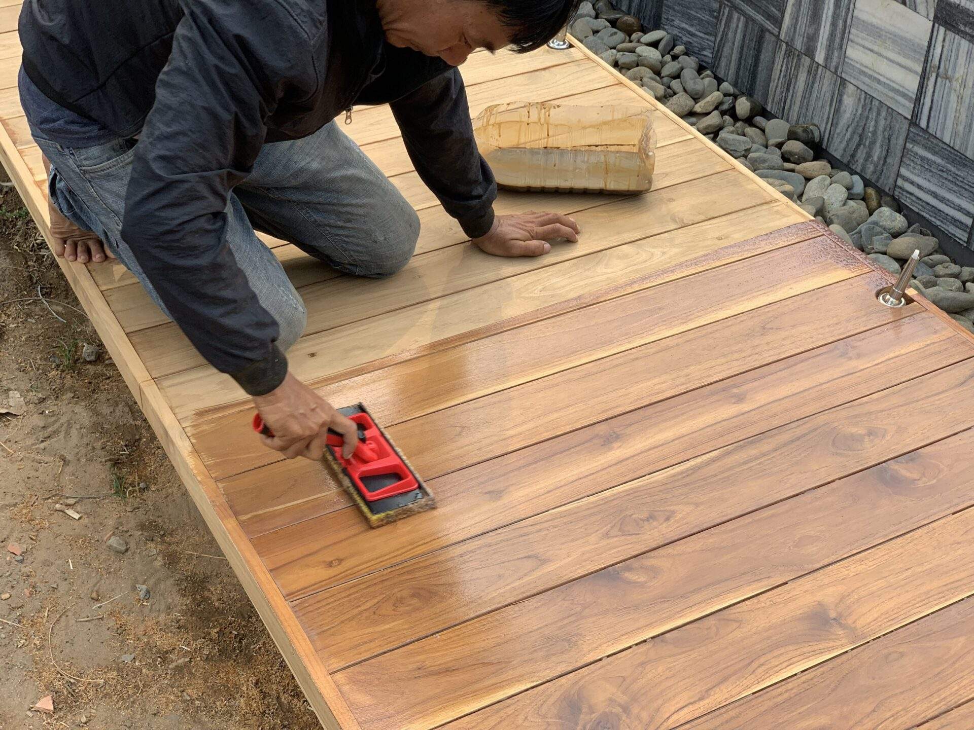 Gỗ Teak Ngoài Trời Giá Thi Công