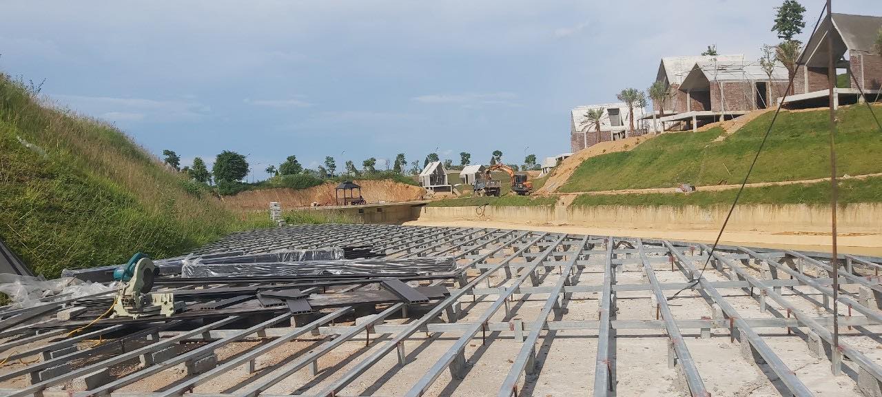 xương nhựa sàn ngoài trời n