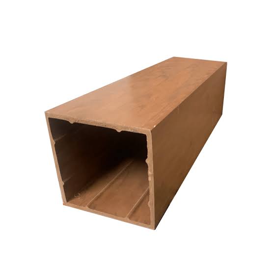 Thanh hộp vân gỗ rỗng một khoang nhìn ở đầu cắt